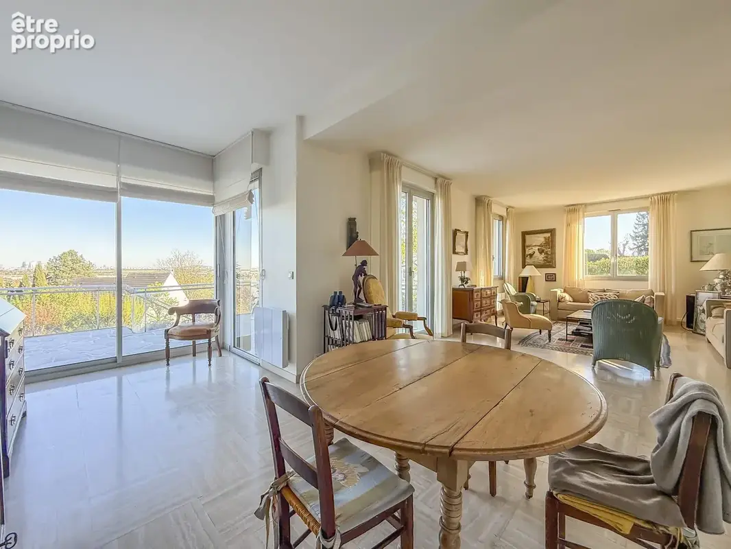 Maison 8 pièces 183 m² à vendre à Le Mesnil-Le-Roi (78600) - photo 2