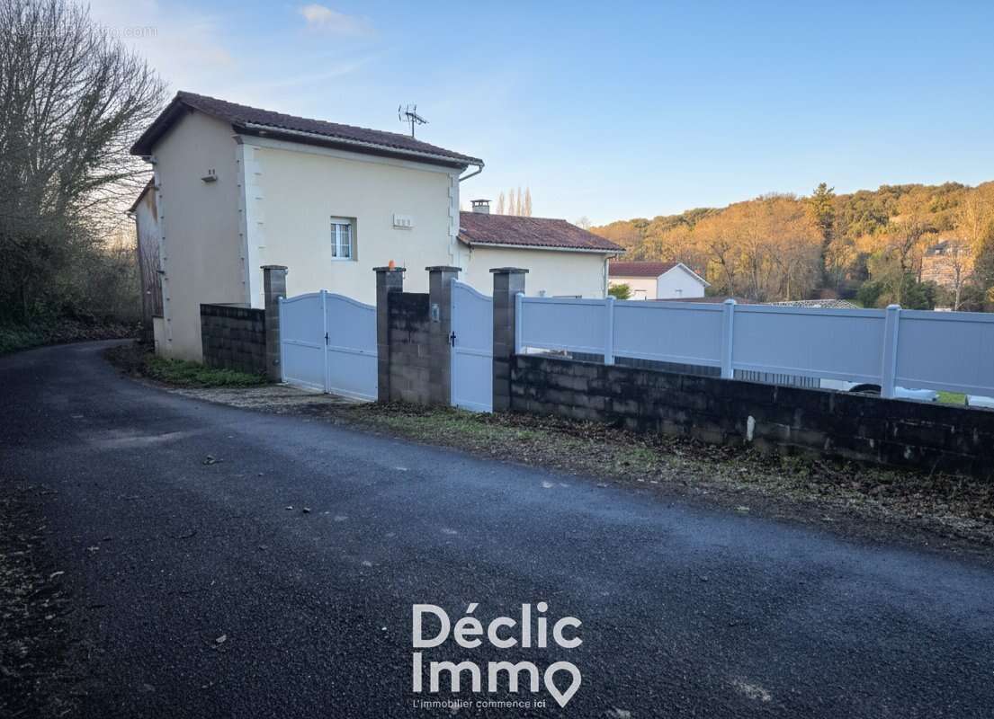 Maison à VOEUIL-ET-GIGET