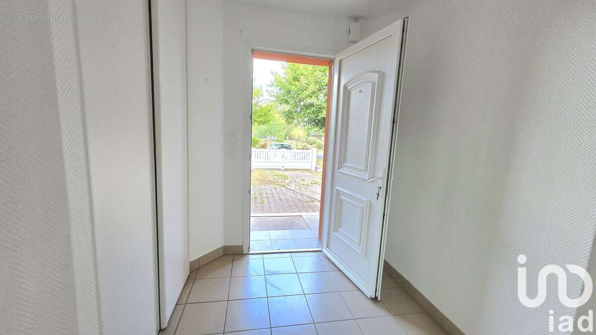 Photo 2 - Maison à SAINT-SYMPHORIEN