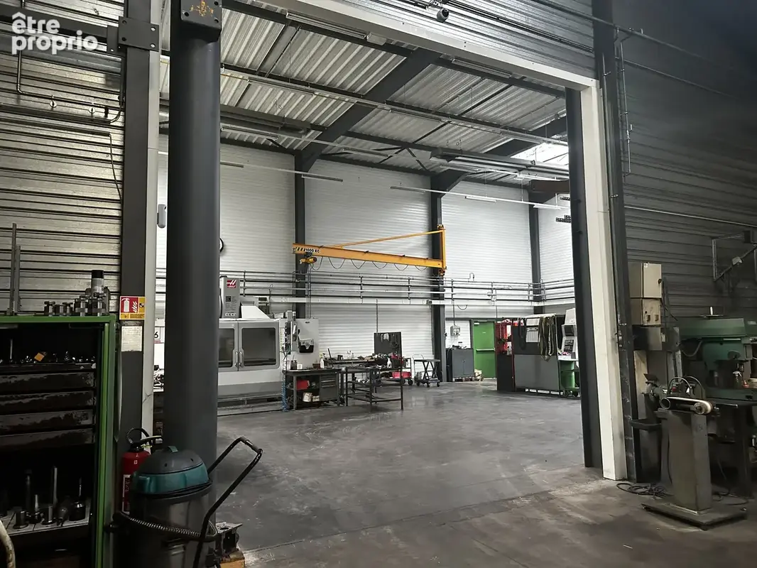 Bâtiment industriel - zone des gravanches - photo 4