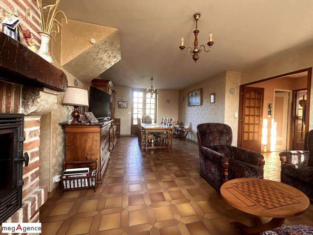 Nombreuses dépendances - commune attractive - habitable de plain-pied - photo 3
