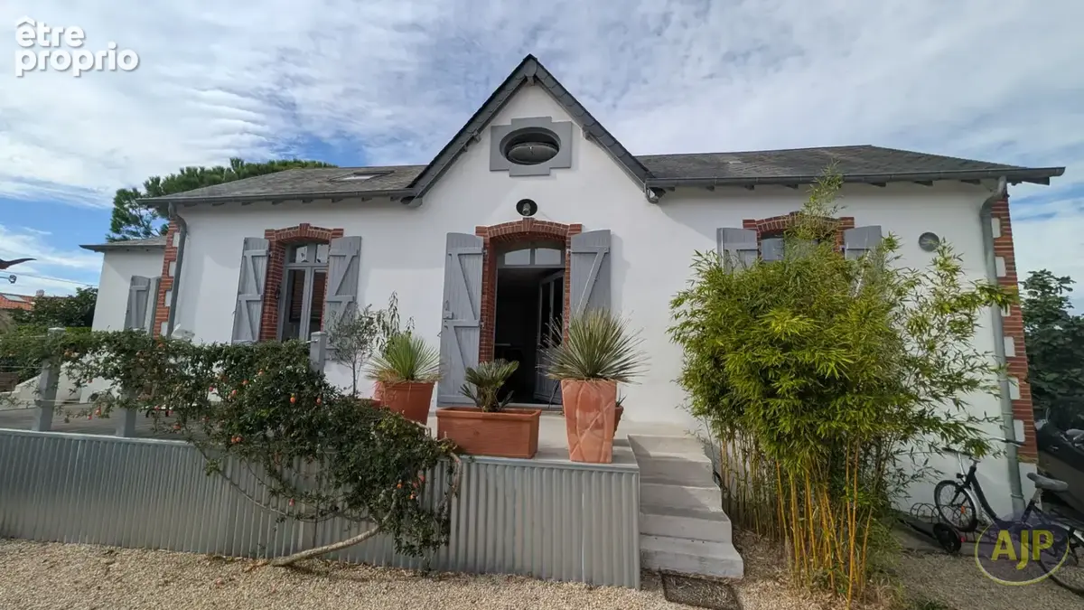 Propriété de caractère L Aiguillon La Presqu' Île 6 pièce(s) 130 m2 - photo 2