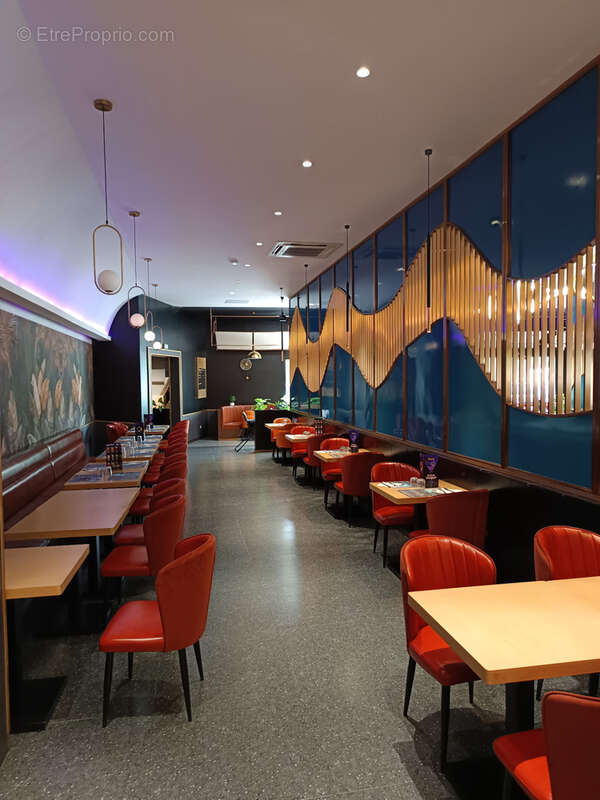 Commerce à SAINT-CYR-L'ECOLE