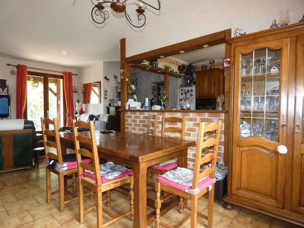 Maison Saint Martial D Albarede 4 pièce(s) 98 m2 - photo 8