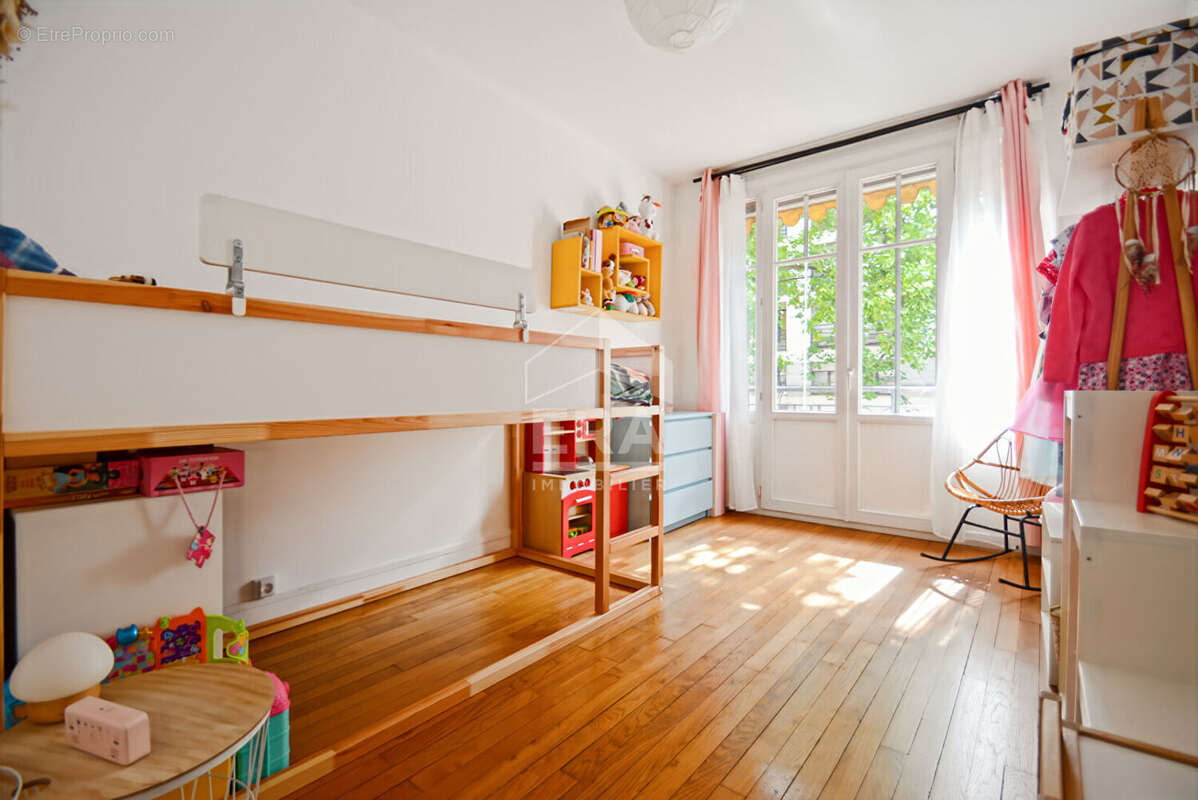 Appartement à ISSY-LES-MOULINEAUX