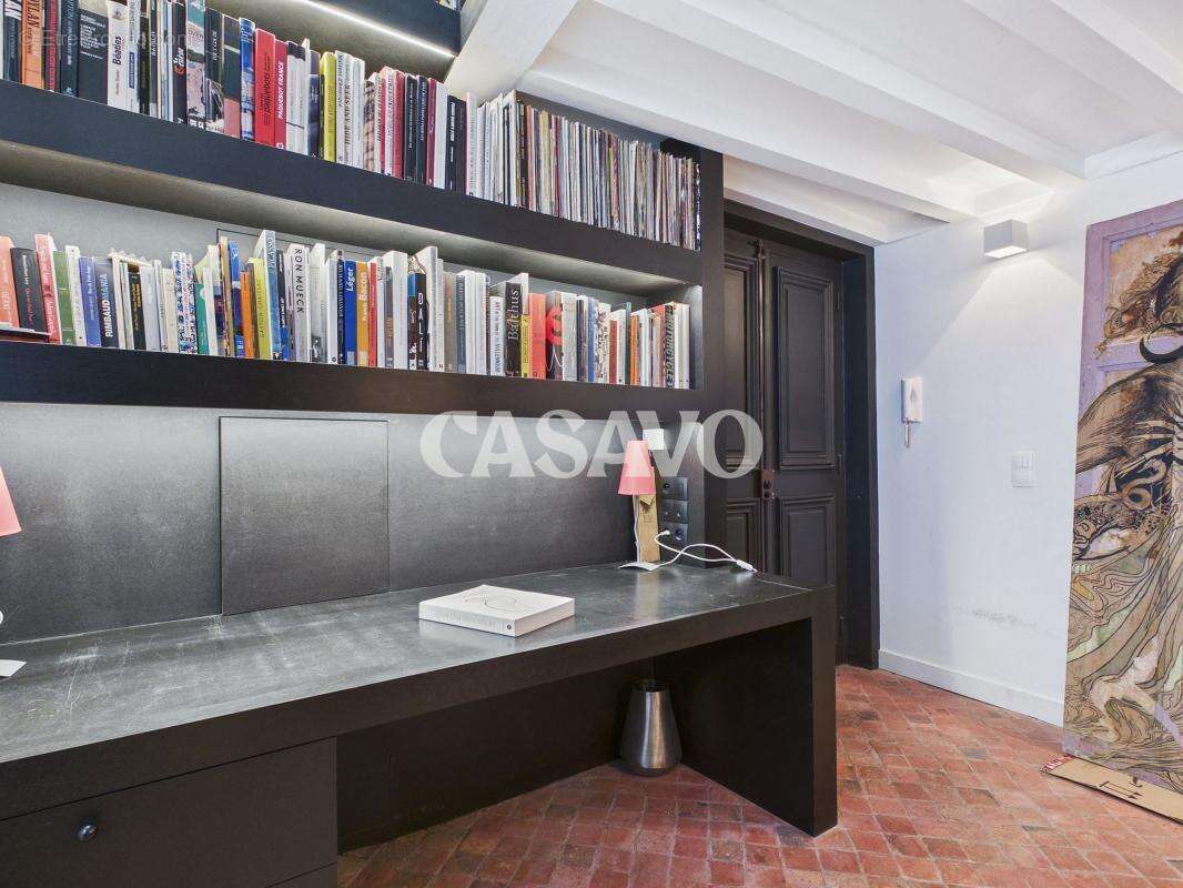 Appartement à PARIS-3E