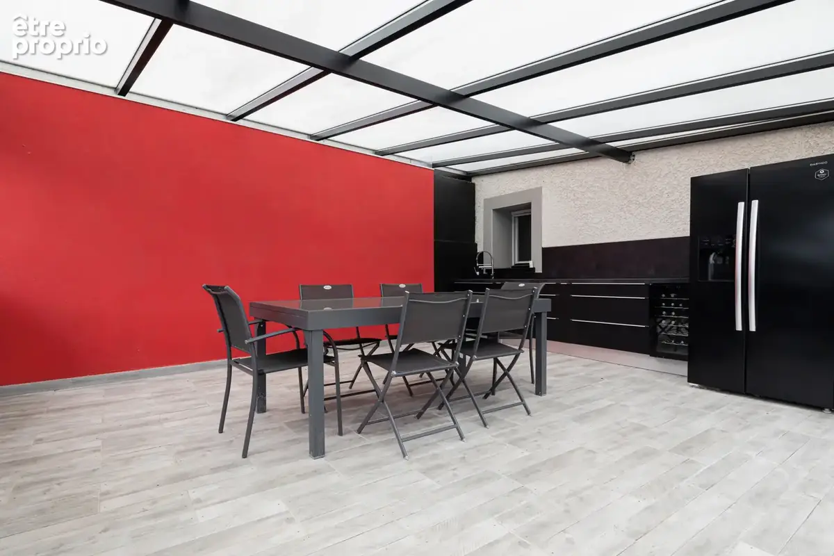 Maison de 212 m2 (intersection Rillieux/Caluire/Sathonay) avec Piscine - photo 4