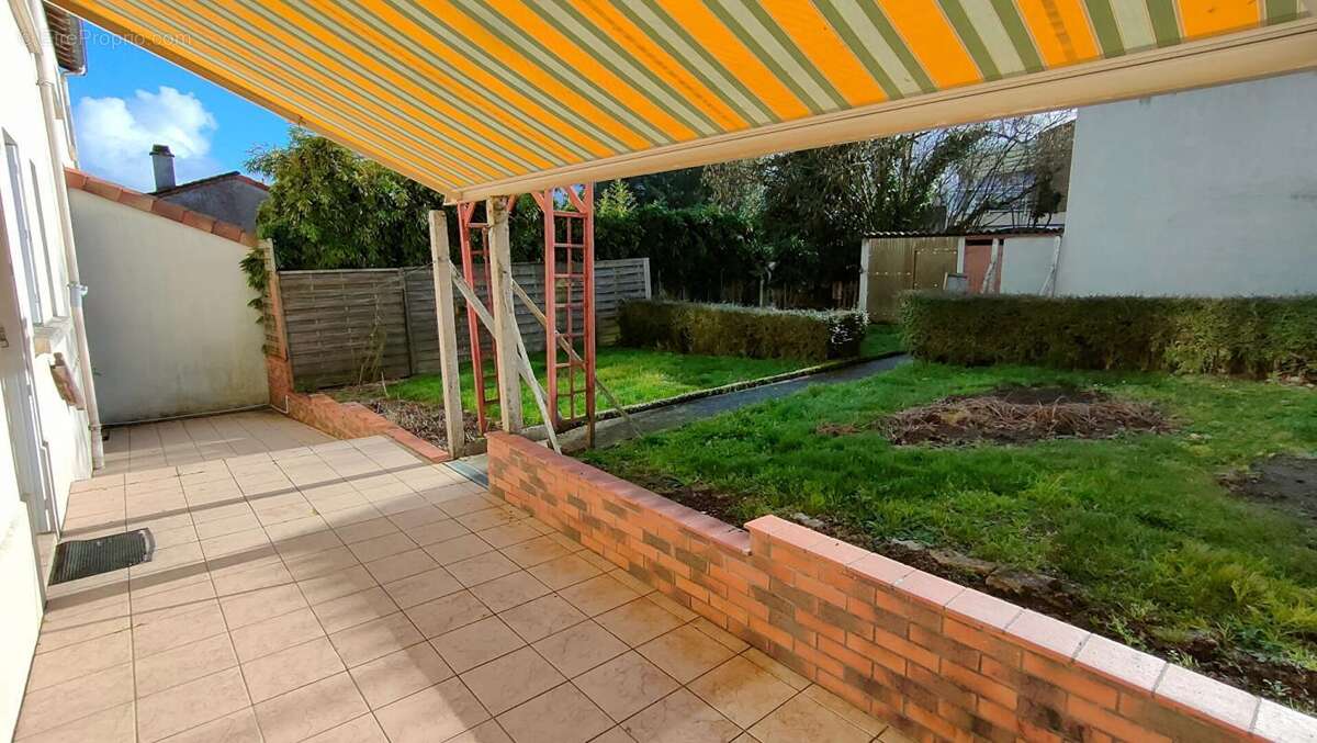 Maison à MORTAGNE-SUR-SEVRE