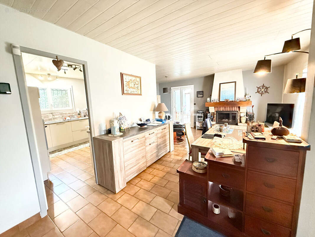 Maison à SAINT-MICHEL-DE-RIEUFRET