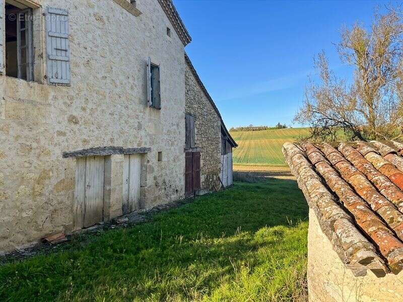 Maison à PLIEUX