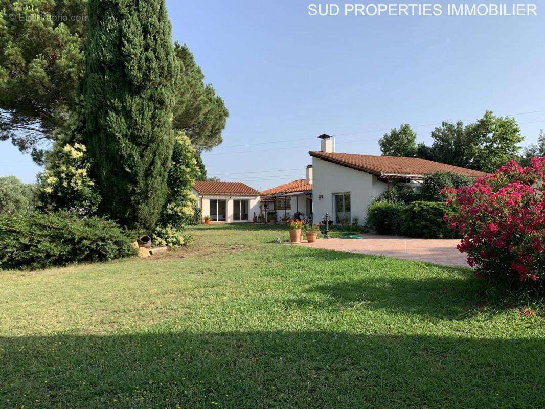 Maison à SAINT-ESTEVE