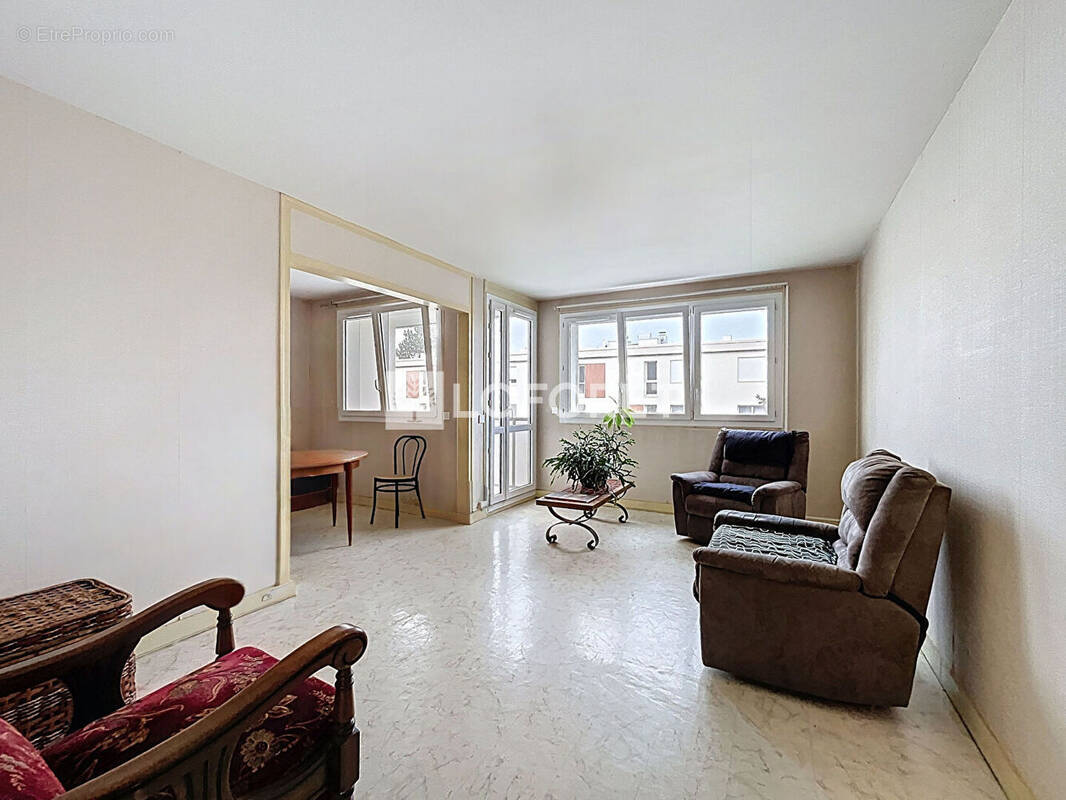 Appartement à SAINT-MICHEL-SUR-ORGE