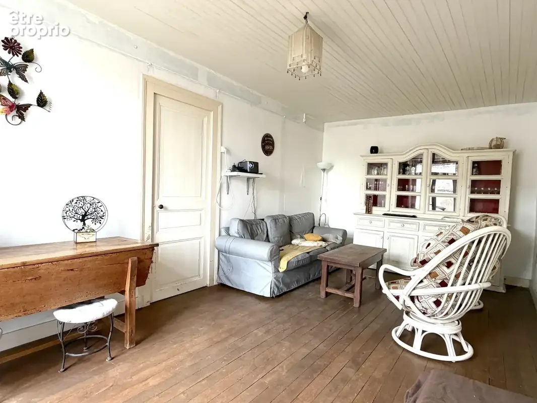 Maison plain pied, 150 m2, 3 chambres, dépendances, cave. Terrain clos de 1227 m2 - photo 6
