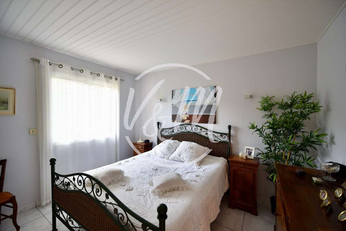 Maison 135 m² à Ares  - photo 9