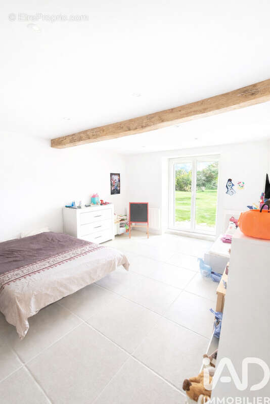 Maison 95 m² à Mizerieux  - photo 4