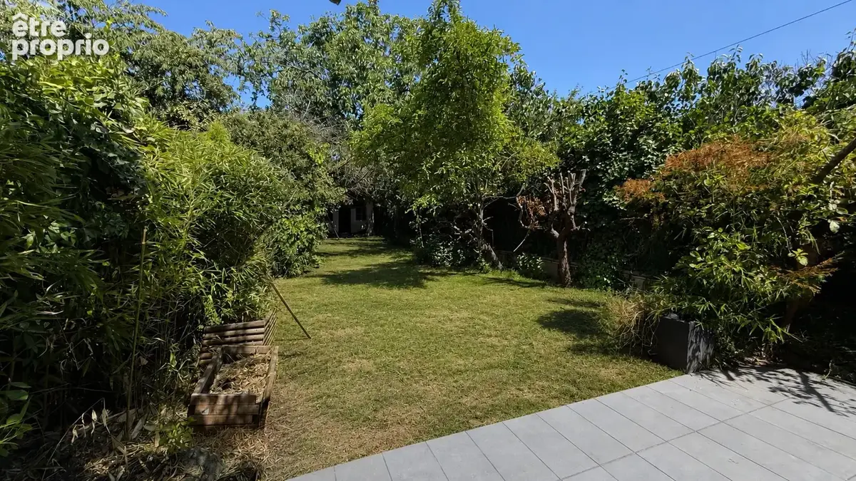 Belle meulière de caractère avec 4 chambres et un jardin. - photo 16