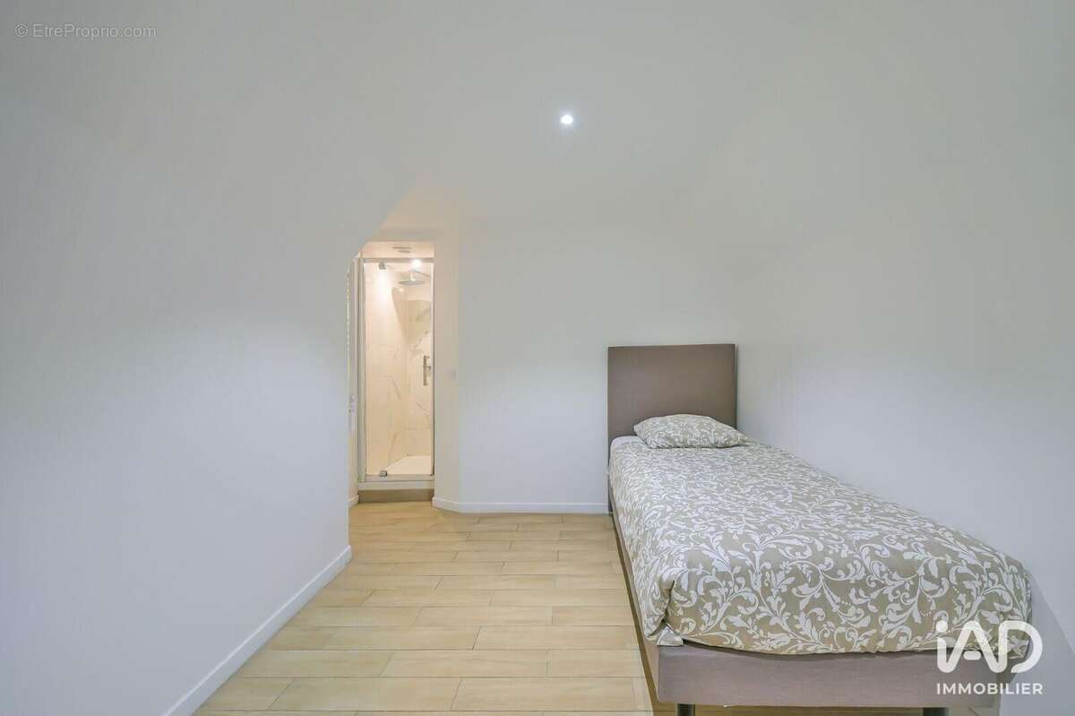 Photo 7 - Commerce à PARIS-11E