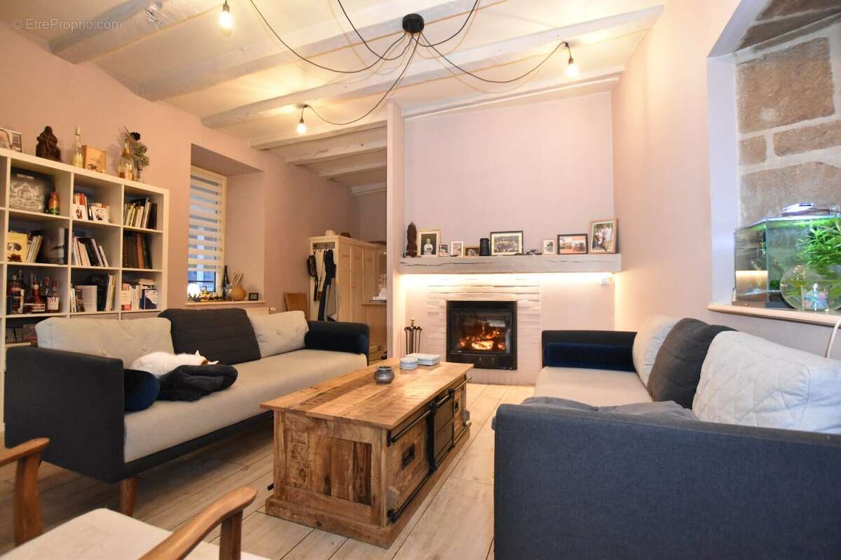 Appartement à PLEAUX