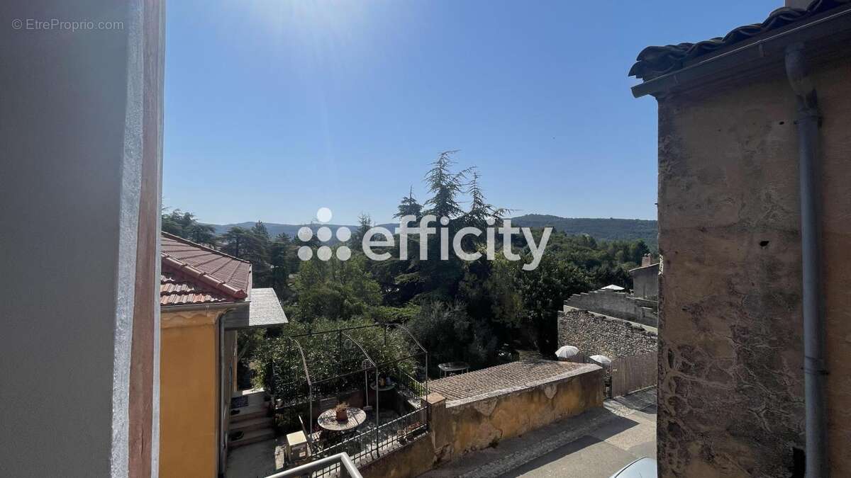 Maison 110 m² à Rustrel  - photo 8