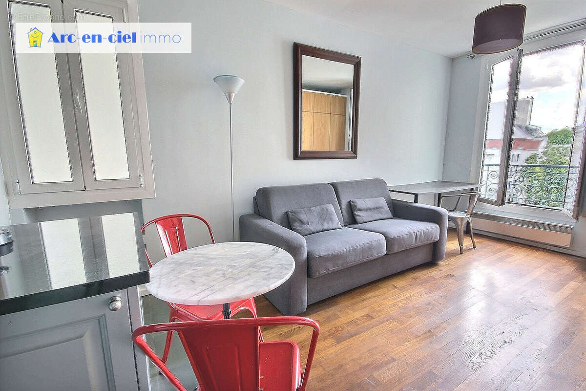 Appartement à PARIS-18E