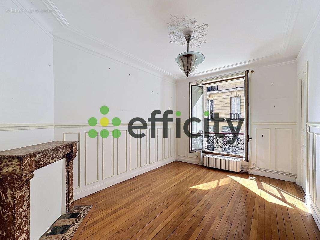 Appartement à PARIS-7E