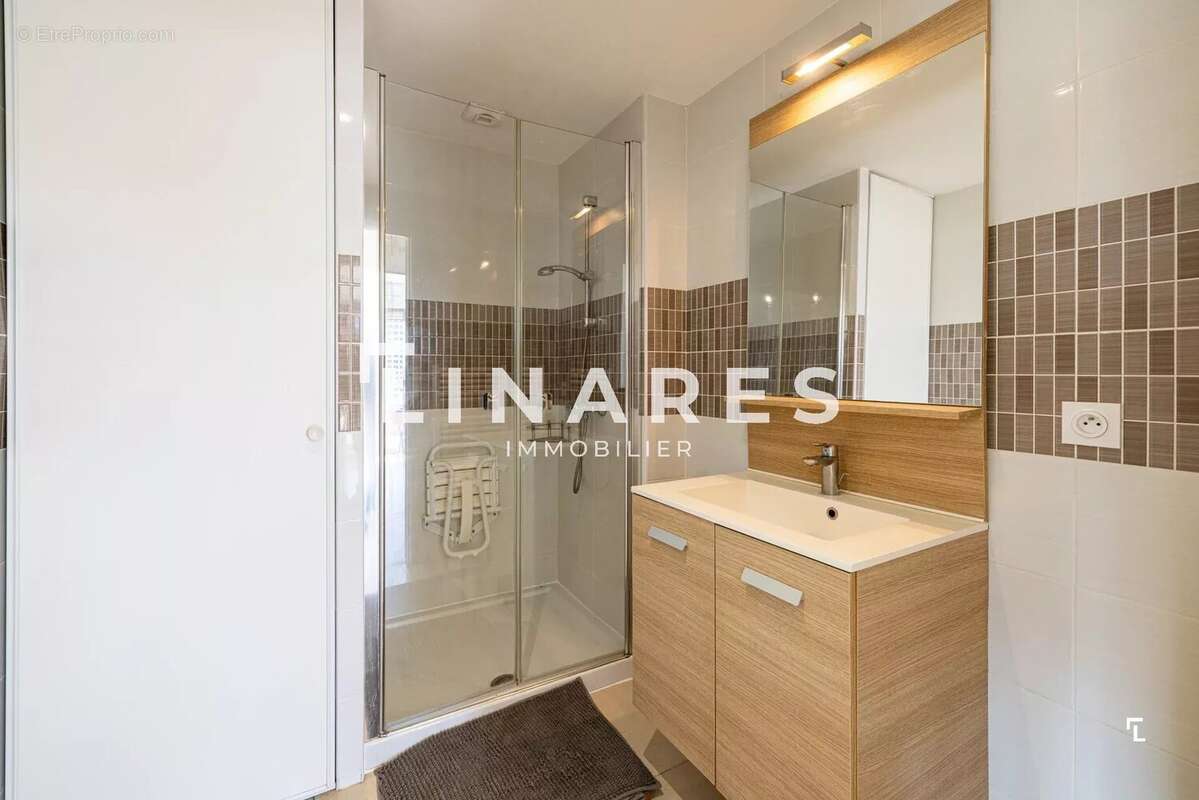 Appartement à MARSEILLE-6E