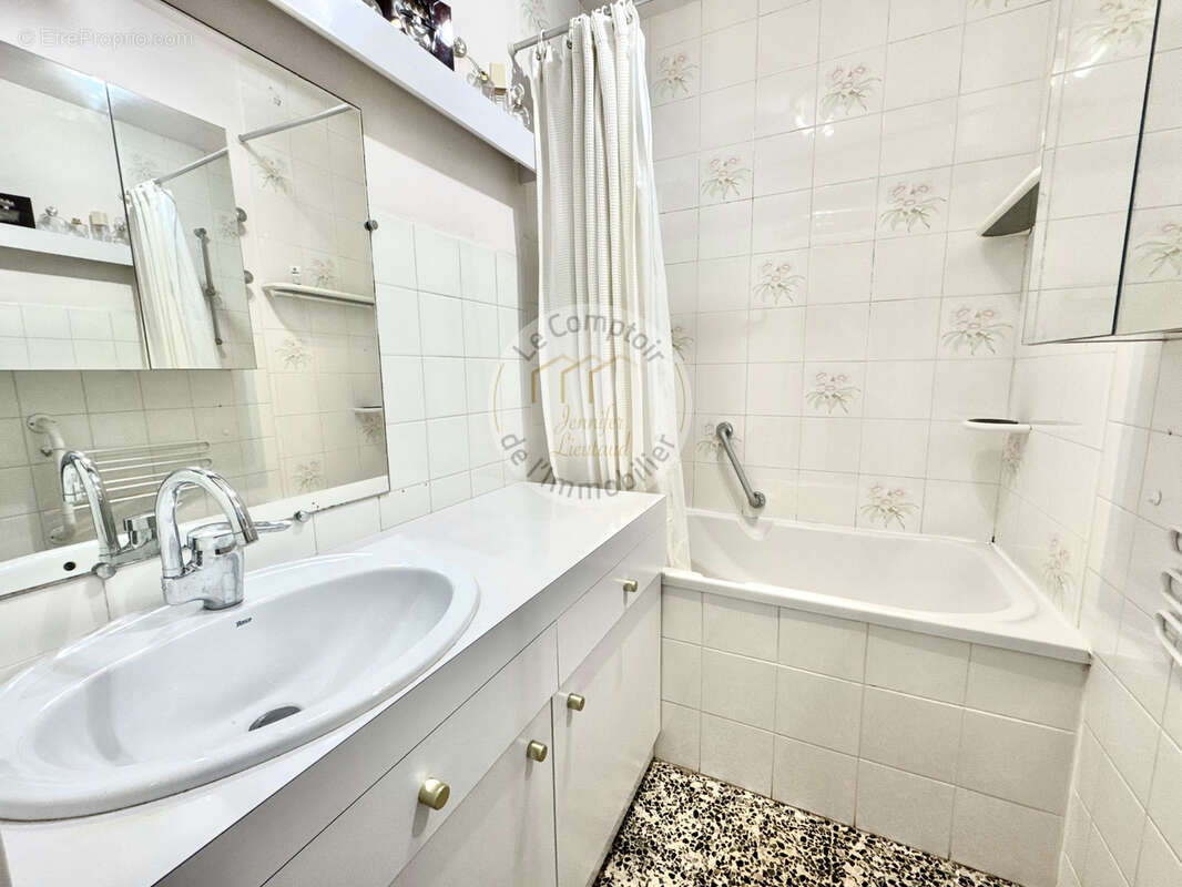 Appartement à MARSEILLE-9E