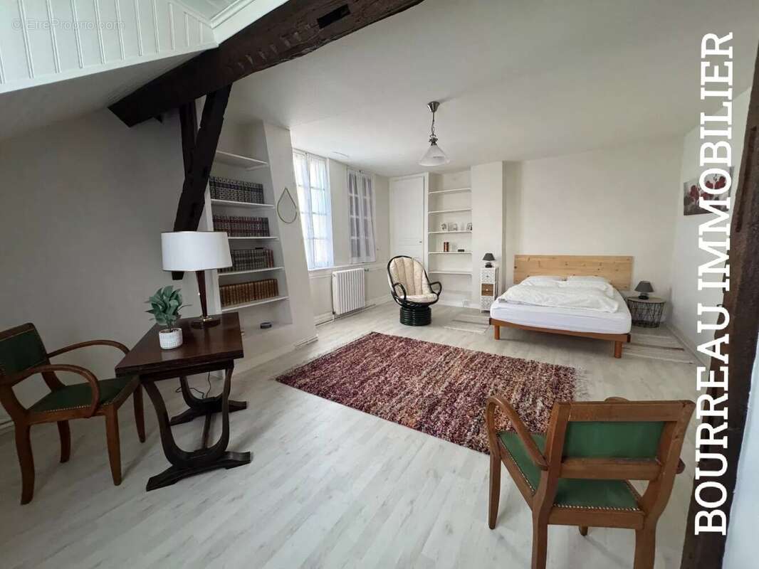 Maison à JOIGNY