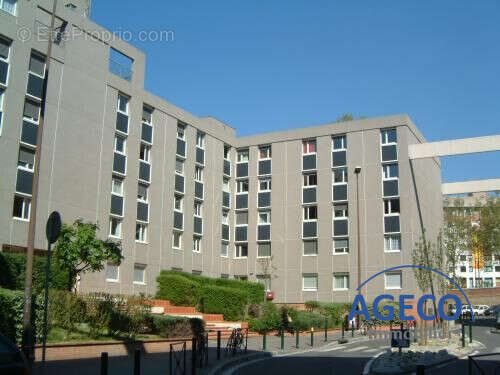 Façade - Parking à TOULOUSE