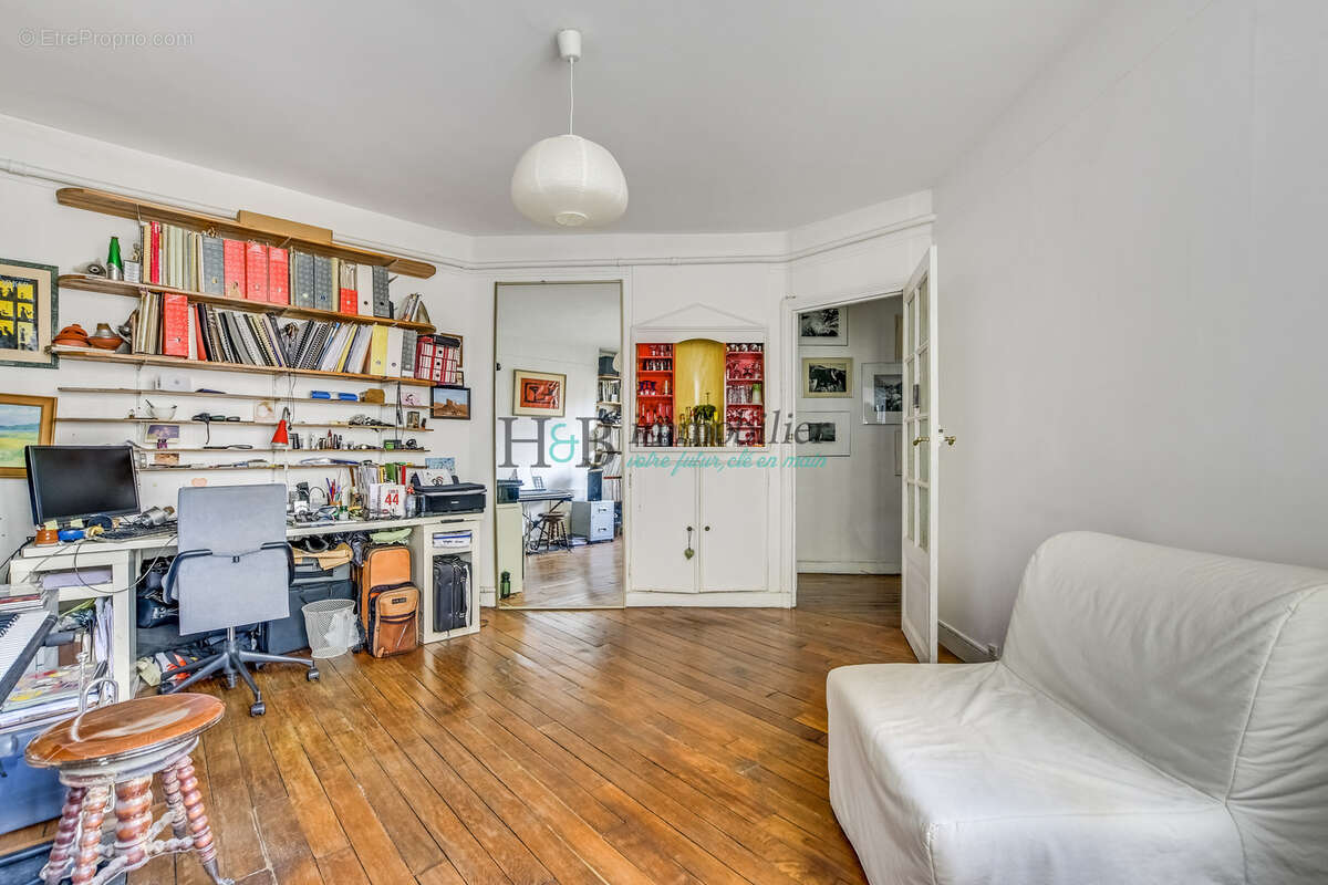Appartement à PARIS-10E