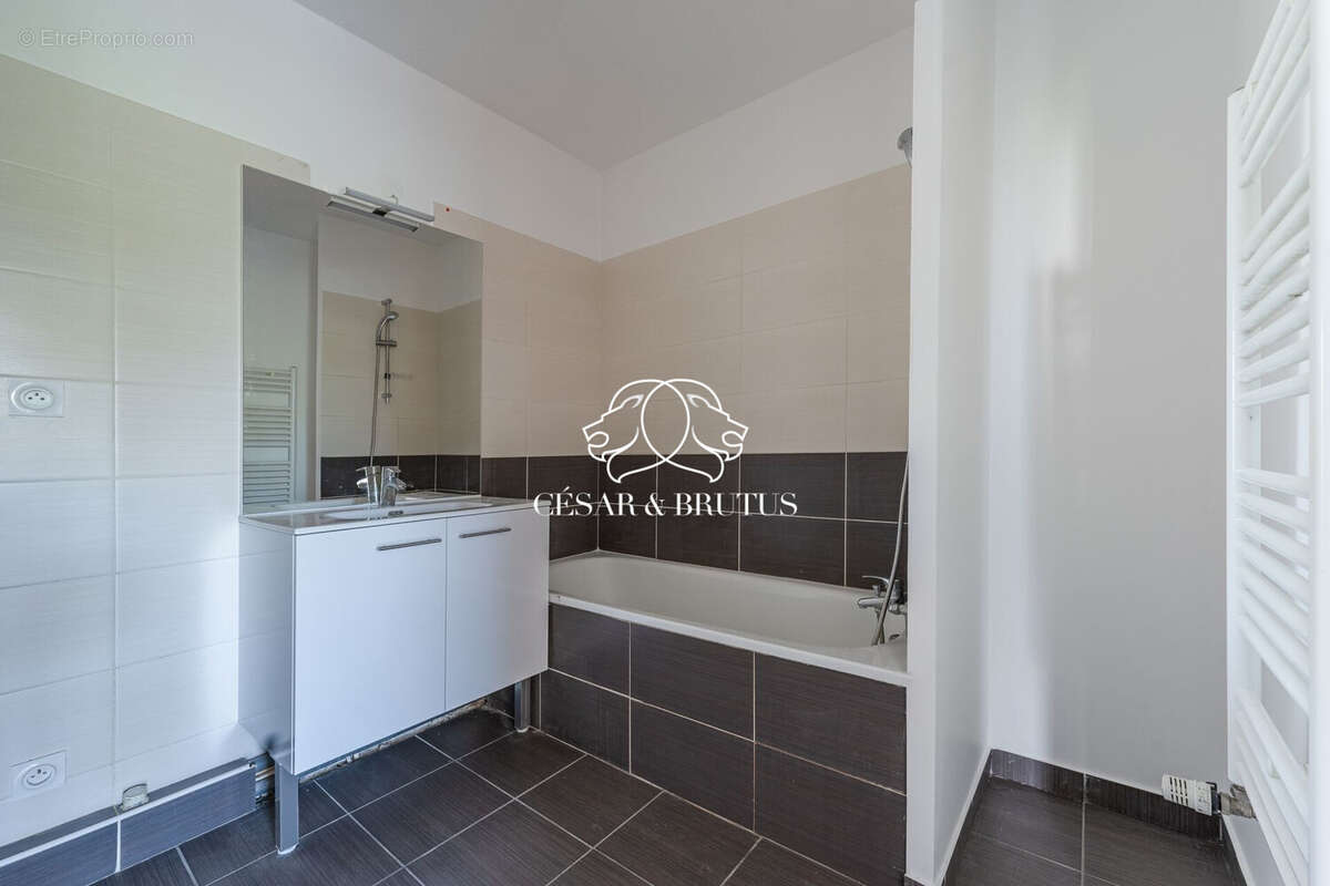Appartement à LYON-8E