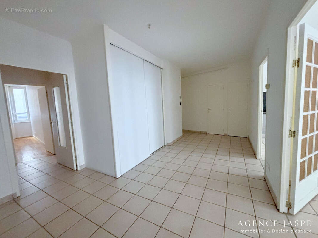 Appartement à SAINT-ETIENNE