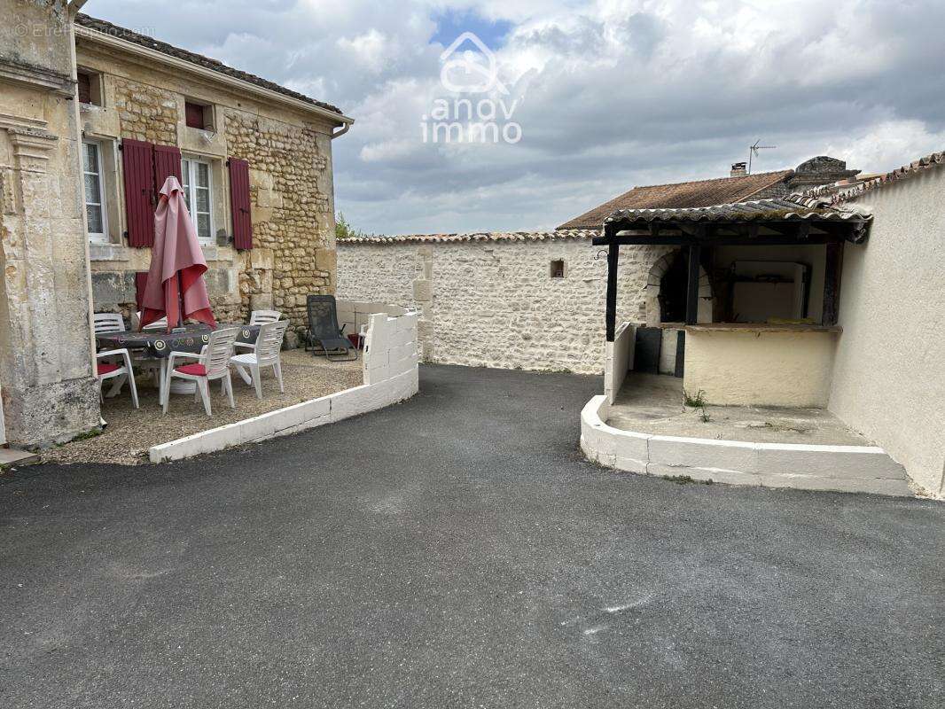 Maison à CHAMPMILLON