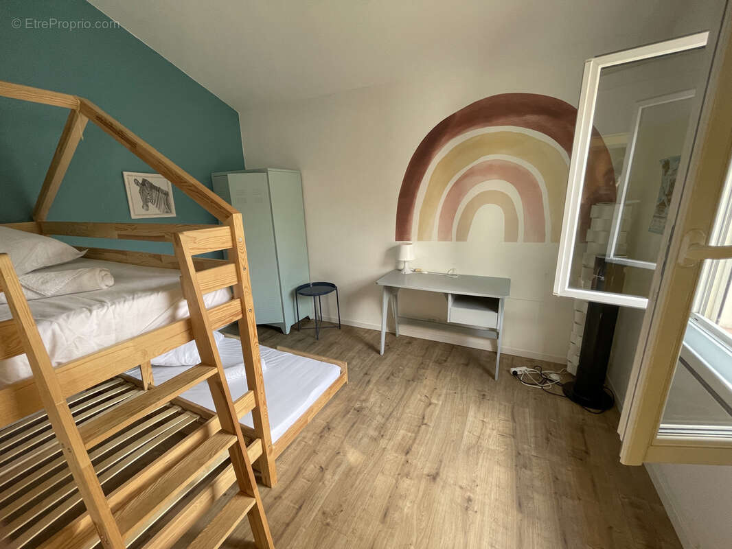 Maison à SAINT-CYR-SUR-MER