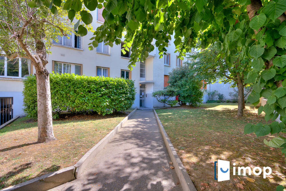 Appartement à ISSY-LES-MOULINEAUX