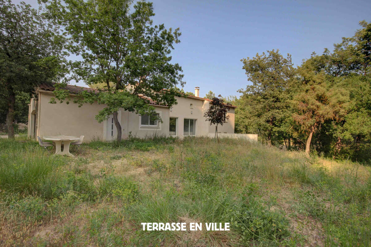 Maison à MEYRARGUES