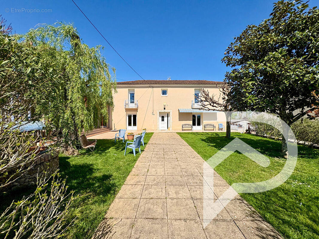 Maison à MONTESTRUC-SUR-GERS