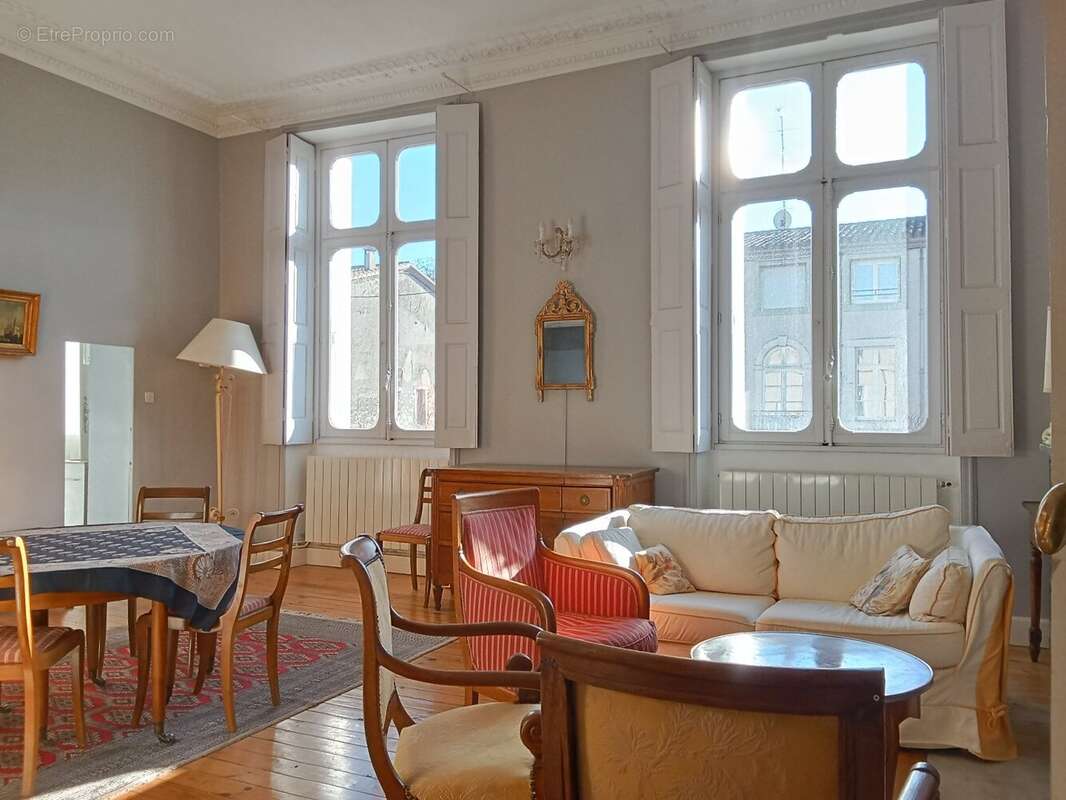 Appartement à GANGES