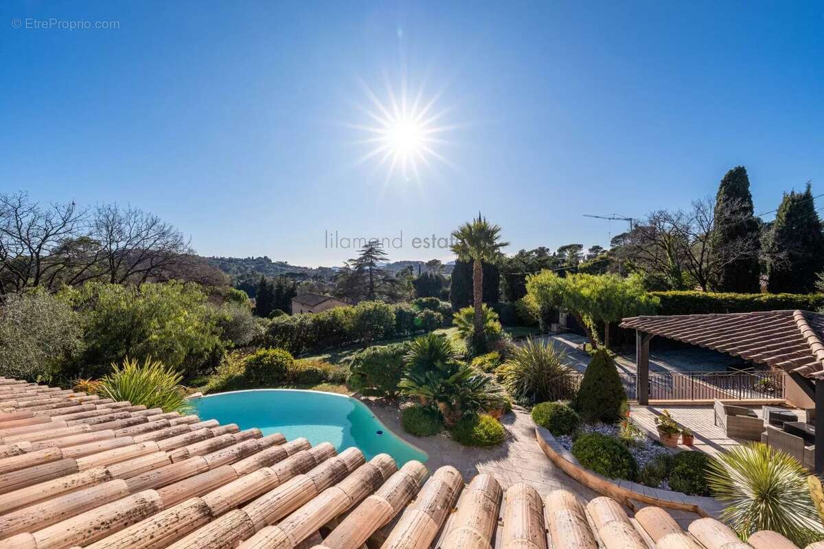 Maison à MOUGINS