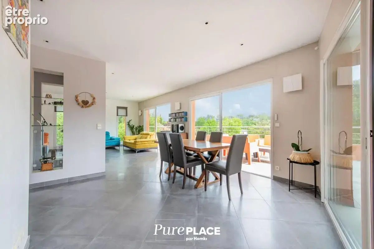 Maison/Villa T6 de 180 m² à Aix-en-ProvenceÉlégante maison contemporaine avec piscine – environnement sécurisé près d’Aix-en-Pro - photo 7