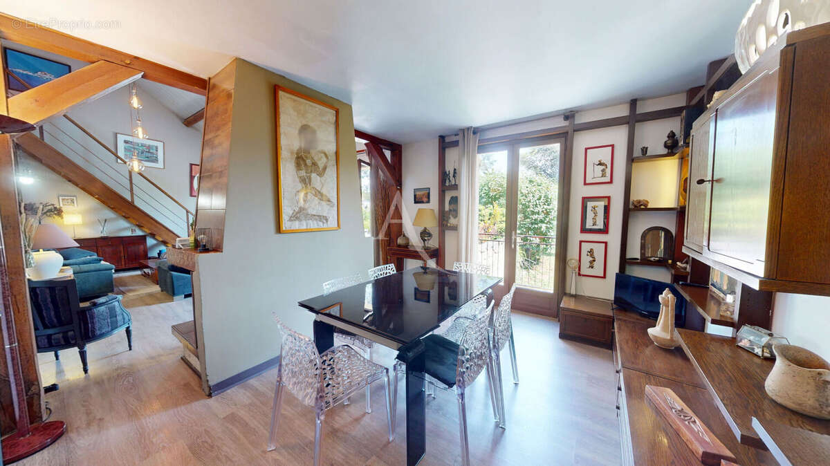 Maison à MORANGIS