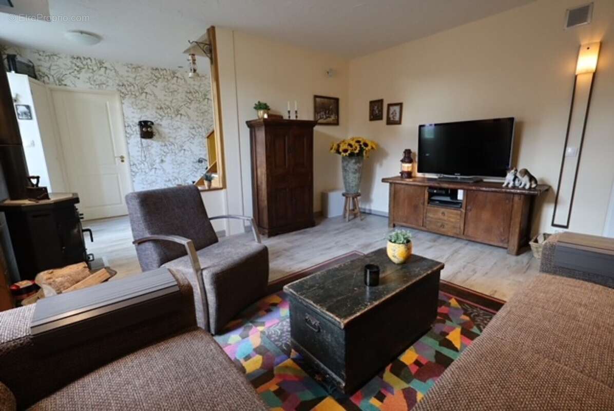 Maison à SUMENE