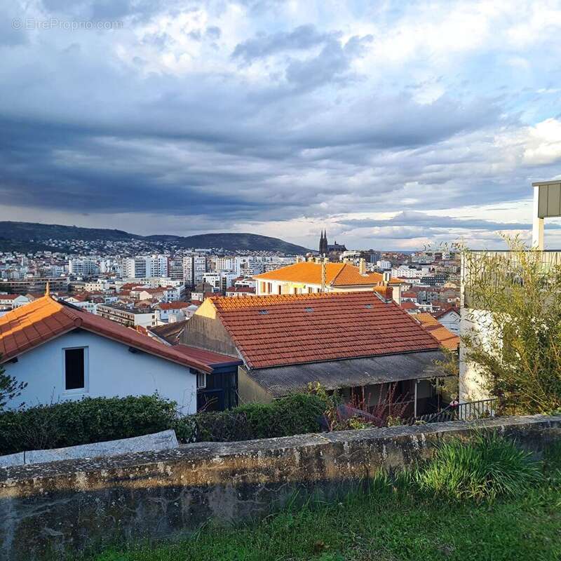 Maison à CLERMONT-FERRAND