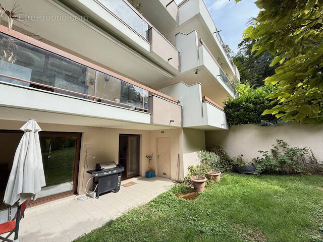 Appartement à FONTAINES-SUR-SAONE