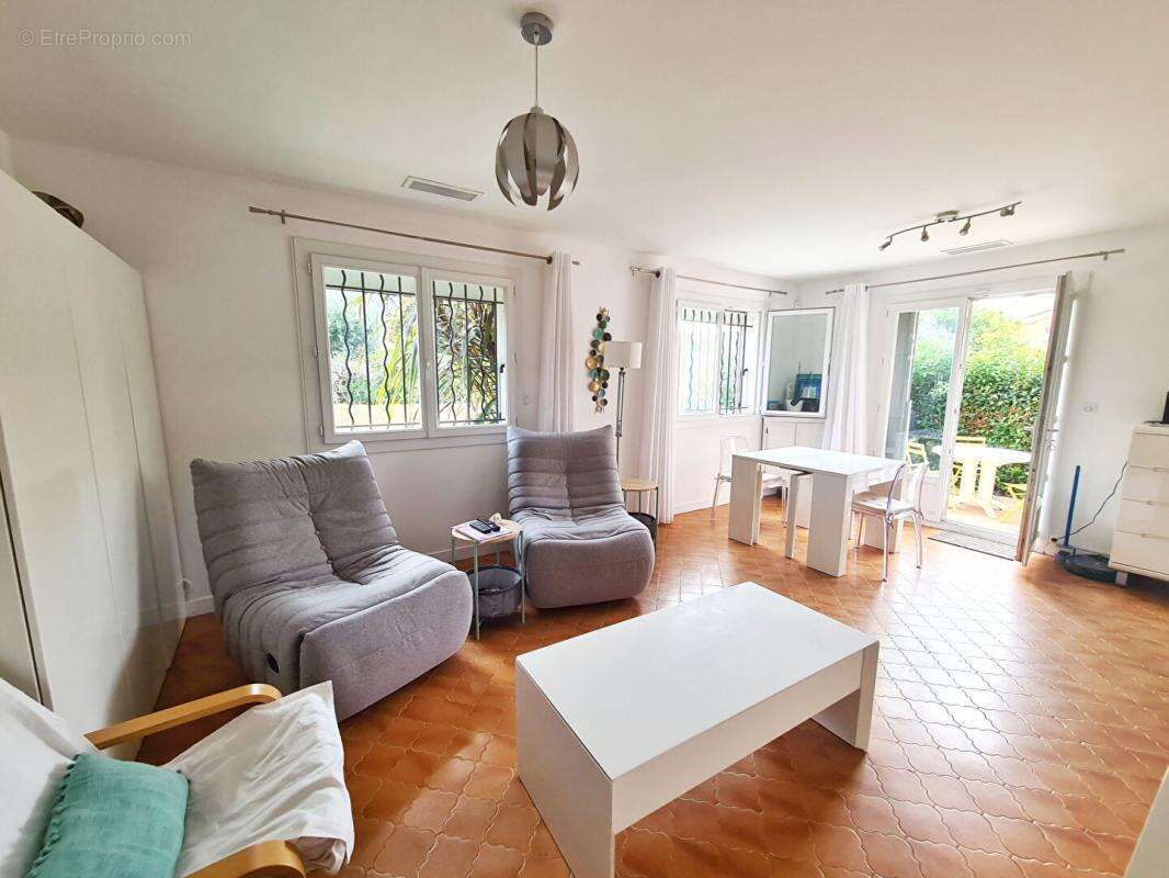 Maison à SIX-FOURS-LES-PLAGES