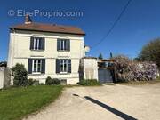 Maison à COURPALAY