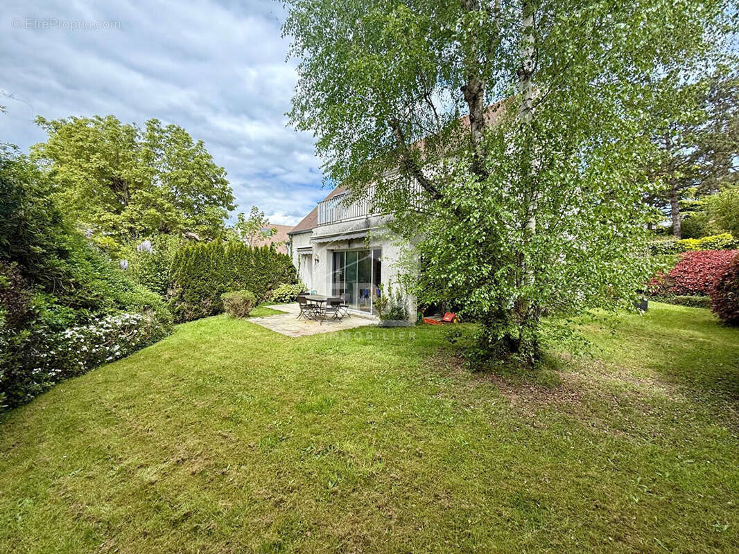 Maison à GIF-SUR-YVETTE