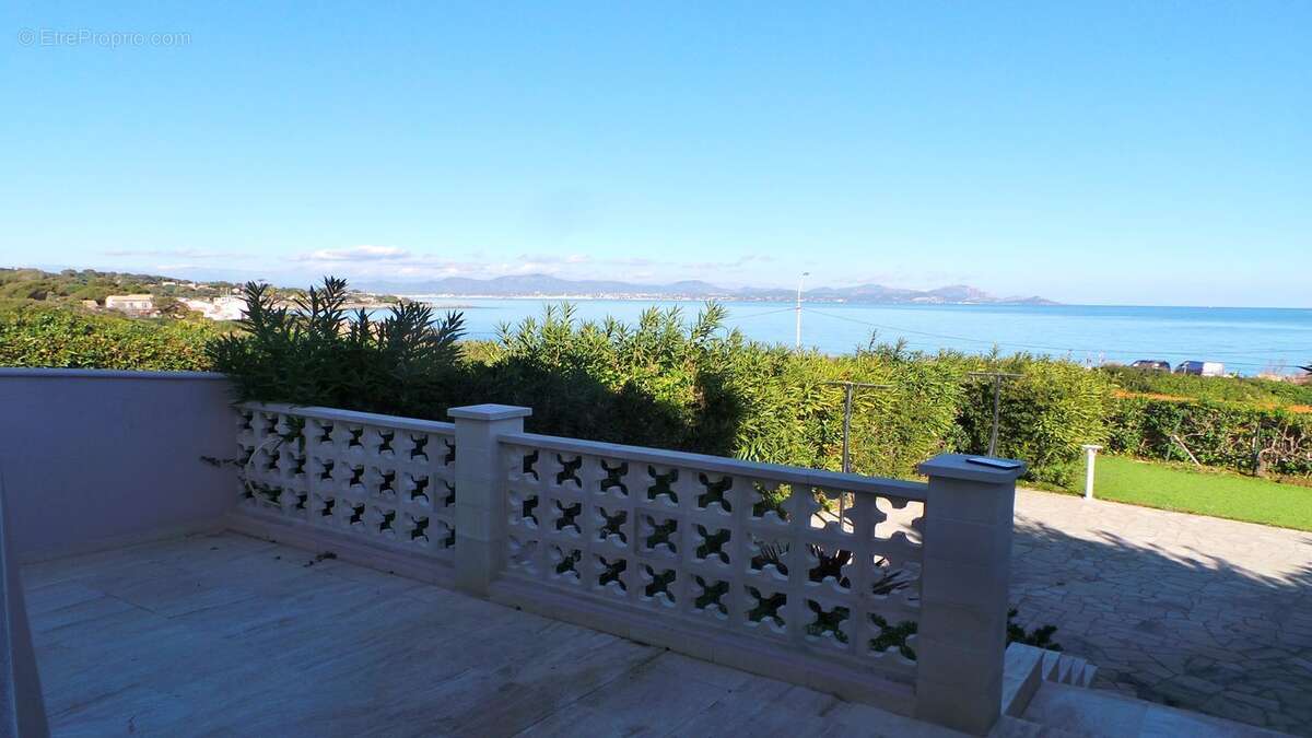 Maison à LES ISSAMBRES