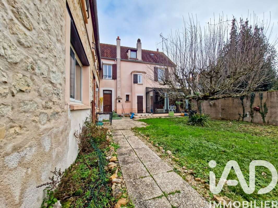 Photo 2 - Maison à JOIGNY