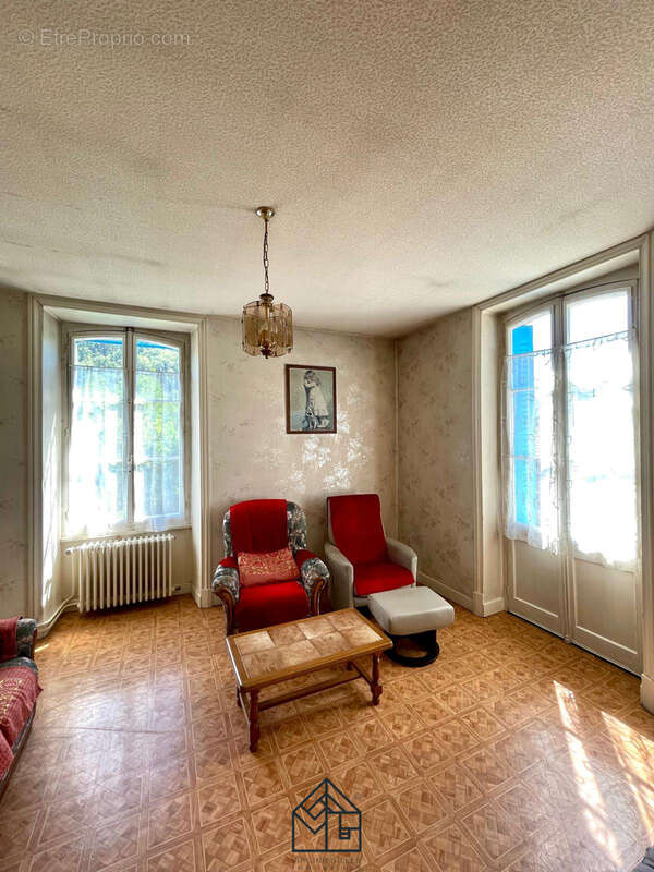 Maison à NEAUX